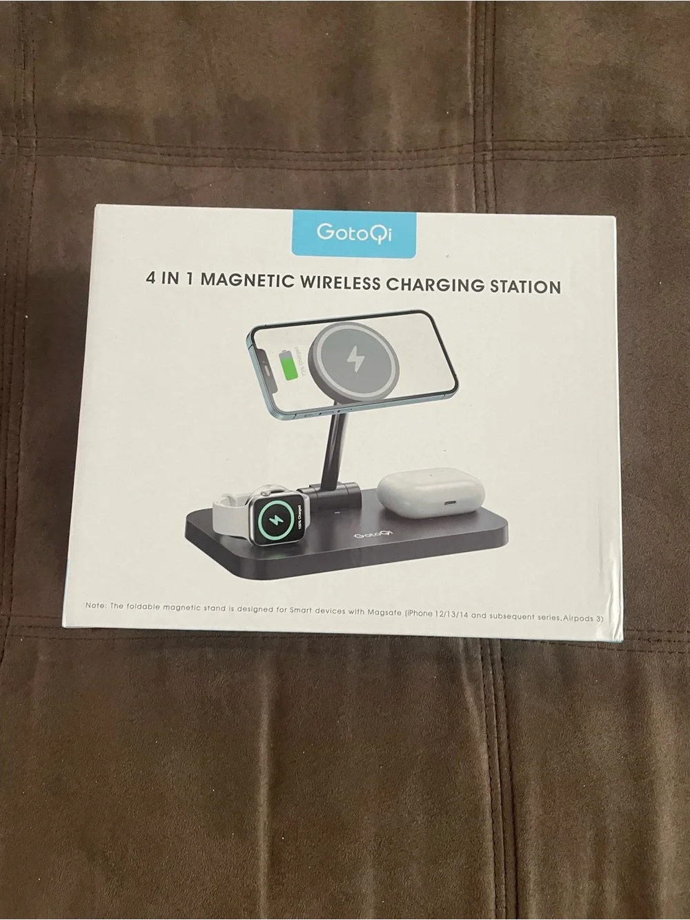 4-in-1 Magnetic Wireless Charging Station - Black (never opened box)